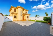 Detached villa with land for sale in Chiclana de la Frontera ref: TR383463 photo