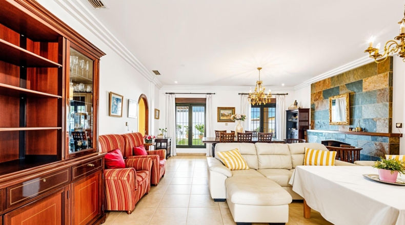 Cádiz - Чиклана-де-ла-Фронтера - 606m2