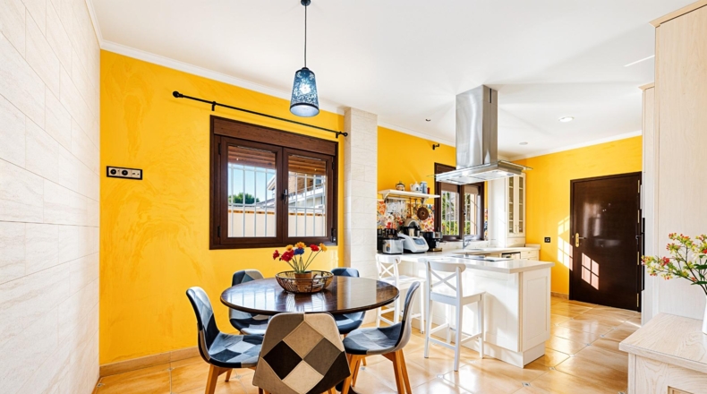Cádiz - Чиклана-де-ла-Фронтера - 606m2