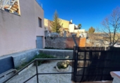 Отдельно стоящий дом с участком на продажу в городе Sant Feliu Sasserra. Фото