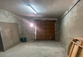 Отдельно стоящий дом с участком на продажу в городе Sant Feliu Sasserra. Фото