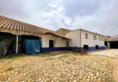 Nave industrial en venta en Valdepeñas ref: TR419581 foto