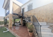 Chalet independiente con terreno en venta en Los Villares ref: TR419592 foto