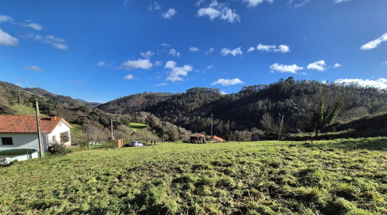 Astúries - Lazana - 2084m2