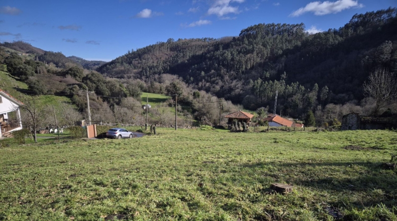 Astúries - Lazana - 2084m2