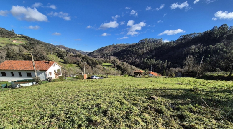 Astúries - Lazana - 2084m2