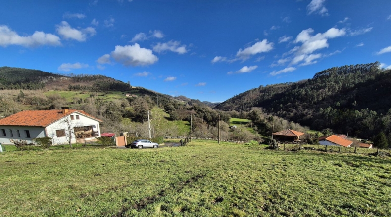 Astúries - Lazana - 2084m2