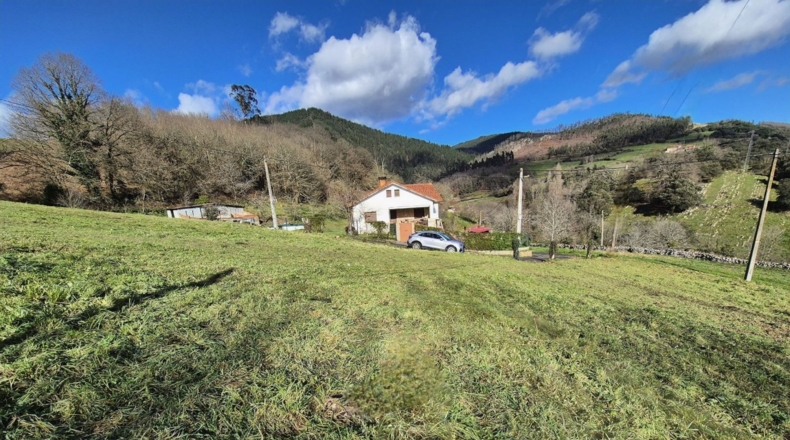 Astúries - Lazana - 2084m2