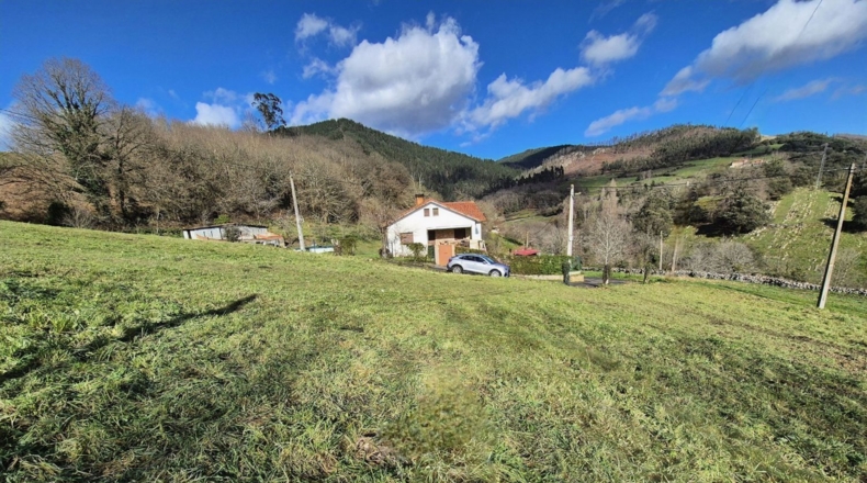 Astúries - Lazana - 2084m2