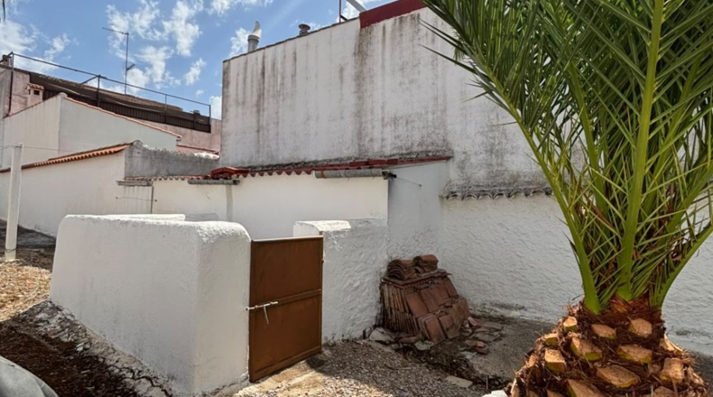 Badajoz - Azuaga - 568m2