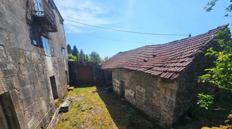 Pontevedra - Santiago de Covelo - 3500m2