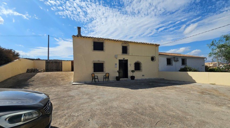 Almería - Cantoria - 749 m²