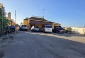 Albatera 2100&nbsp;m²