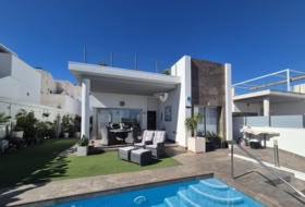 Oriola 300&nbsp;m² 