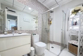 Oriola 300&nbsp;m² 