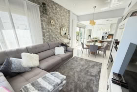 Oriola 300&nbsp;m² 
