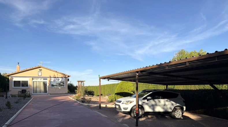 Albacete - Caudete - 2500 m²