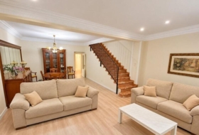 Alzira 327&nbsp;m²