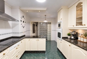 Alzira 327&nbsp;m²