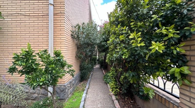 Zaragoza - La Almunia de Doña Godina - 523 m²