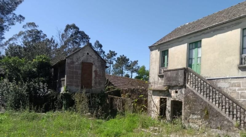 Понтеведра - Виланова-де-Ароуса - 3700 м²