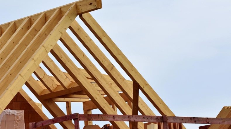Imagen de la estructura de madera de una casa unifamiliar