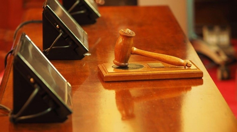 Comprar terrenos embargados a través de una subasta es una forma legal de adquirir un terreno