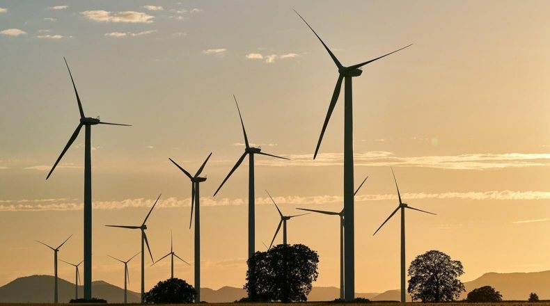 Gran apagón eléctrico. Imagen de molinos, energía eólica, una posible solución al gran apagón