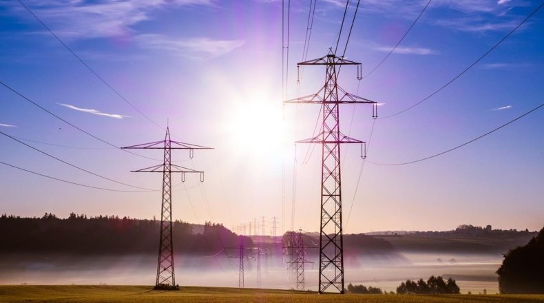 Imagen de torres de alta tensión de electricidad, posibles afectadas por el gran apagón
