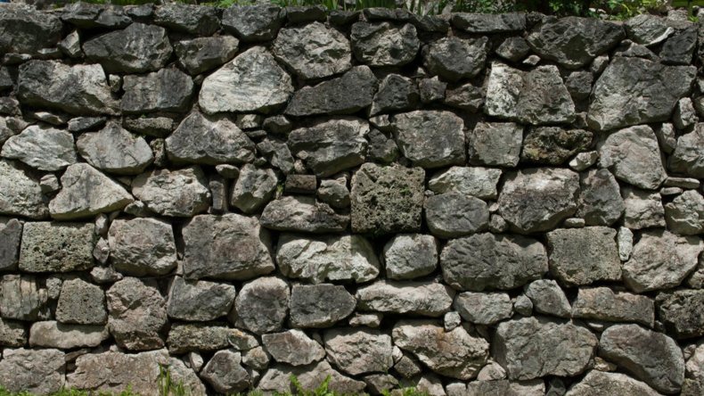 Imagen del linde y medianería de un terreno