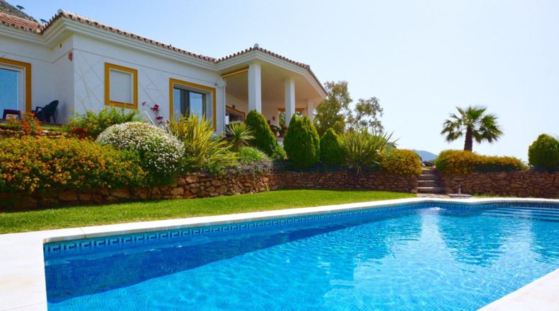 Imagen casa con piscina